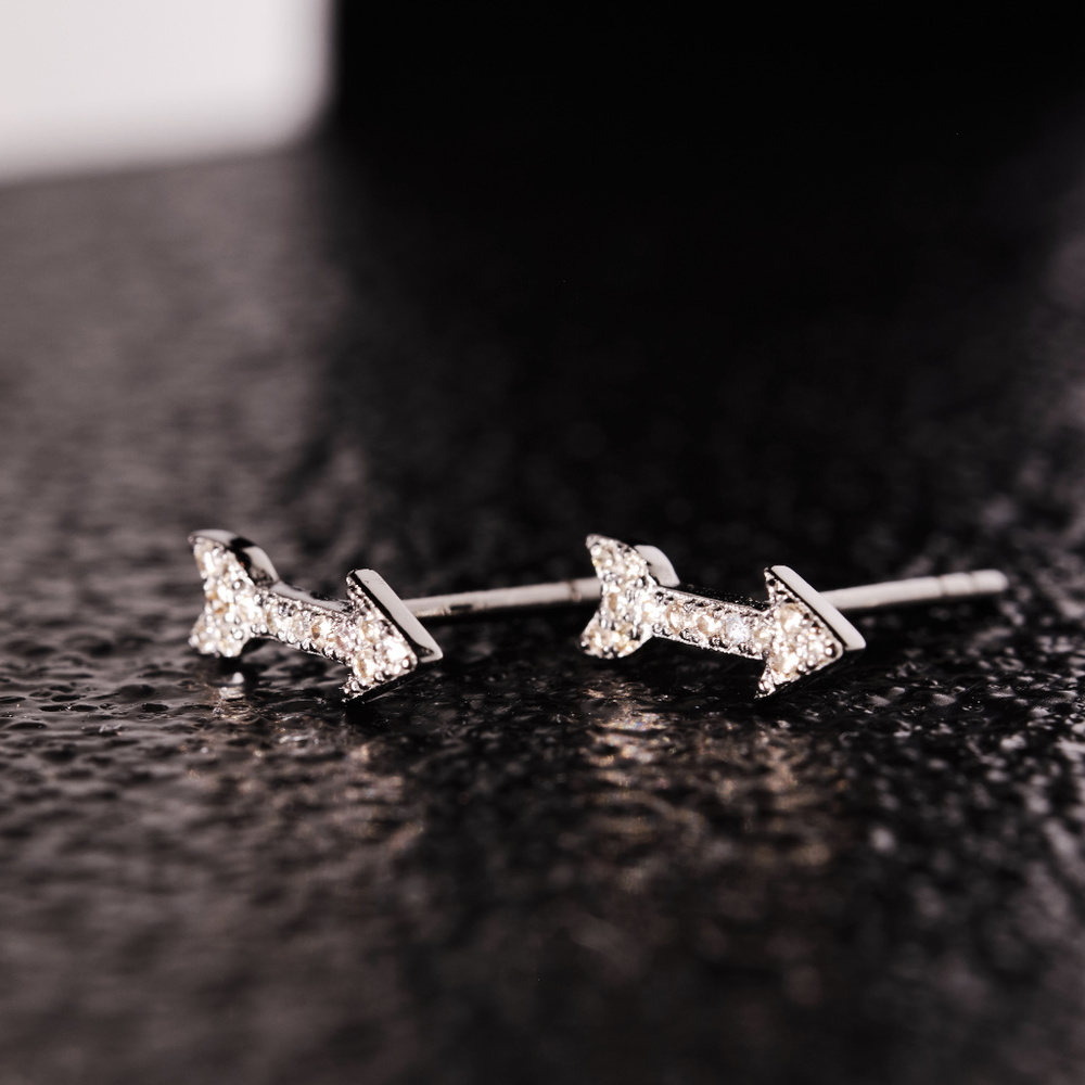 Pave ARROW StUds!!